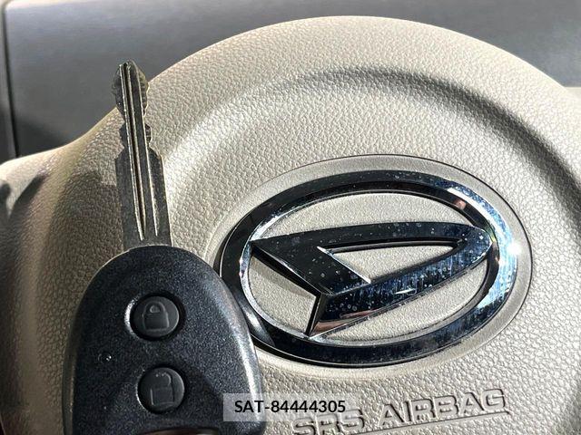 Daihatsu TANTO 2015-12 7225908-4
