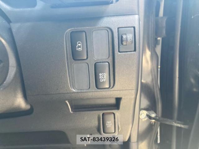 Daihatsu TANTO 2013-08 7225895-18