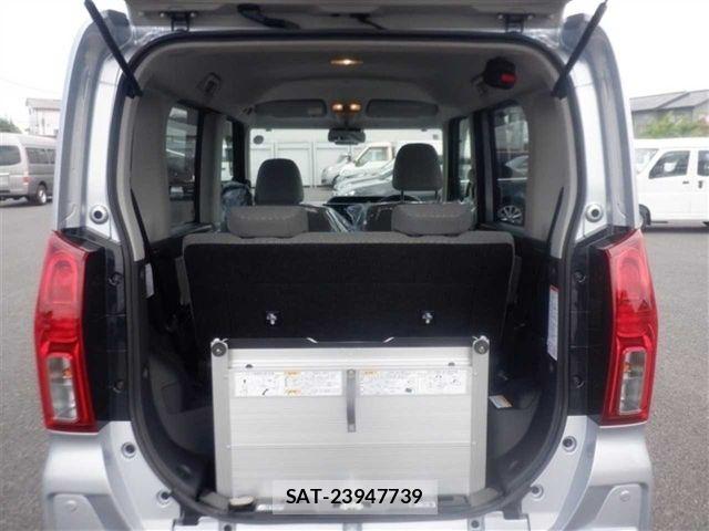 Daihatsu TANTO 2026-05 7225943-5