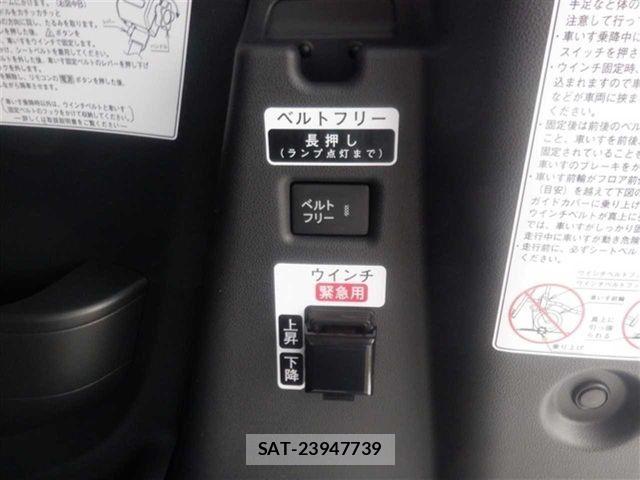 Daihatsu TANTO 2026-05 7225943-6