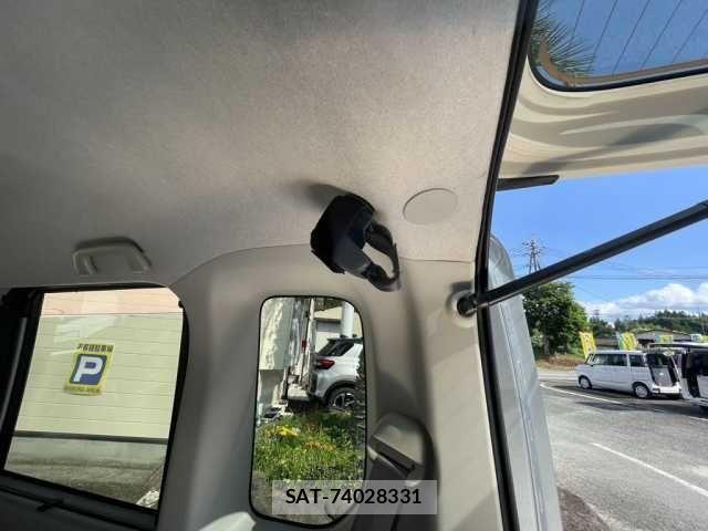 Daihatsu TANTO 2015-03 7225903-18
