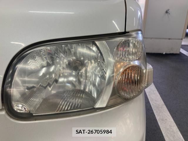 Daihatsu TANTO 2011-08 7225888-6
