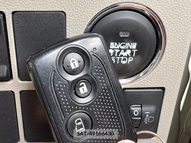 Daihatsu TANTO 2015-06 7225907-20