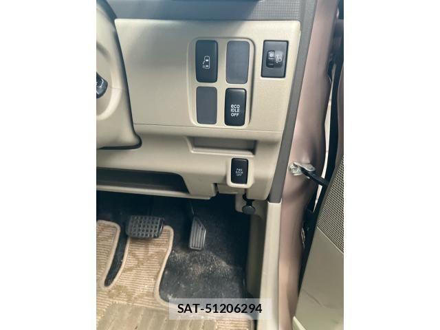 Daihatsu TANTO 2012-06 7225890-17