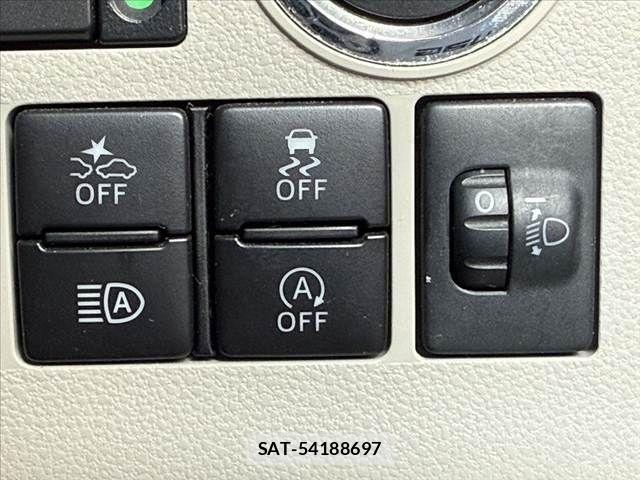 Daihatsu TANTO 2018-10 7225922-25