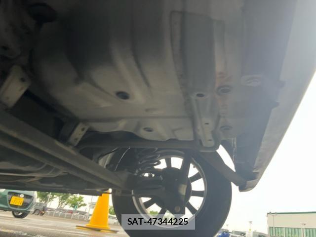 Daihatsu TANTO 2010-12 7225881-11
