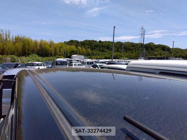Daihatsu TANTO 2018-07 7225924-15