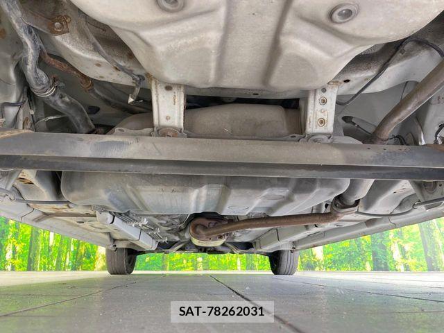 Daihatsu TANTO 2011-09 7225887-18