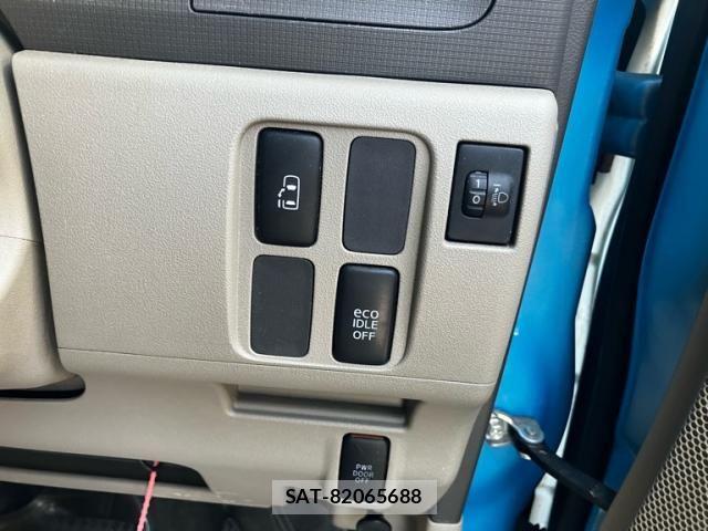 Daihatsu TANTO 2012-08 7217866-18