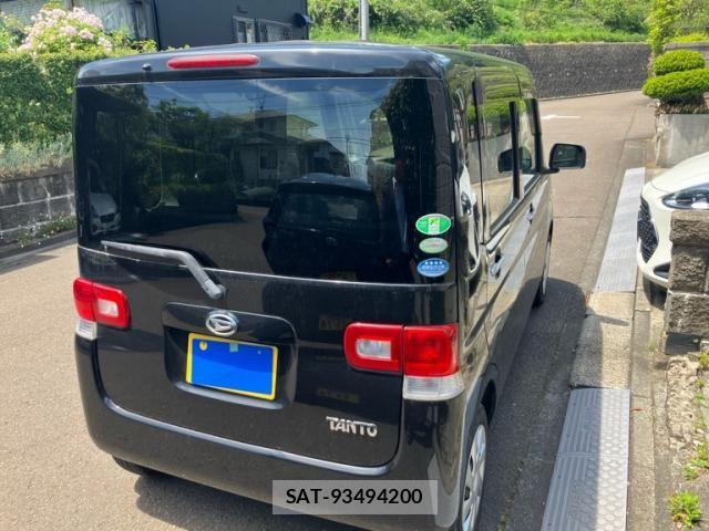 Daihatsu TANTO 2011-07 7225880-2