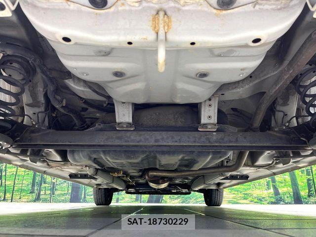 Daihatsu TANTO 2018-07 7218427-18