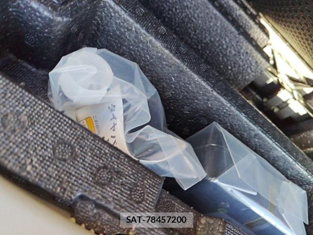 Daihatsu TANTO 2016-10 7225911-29