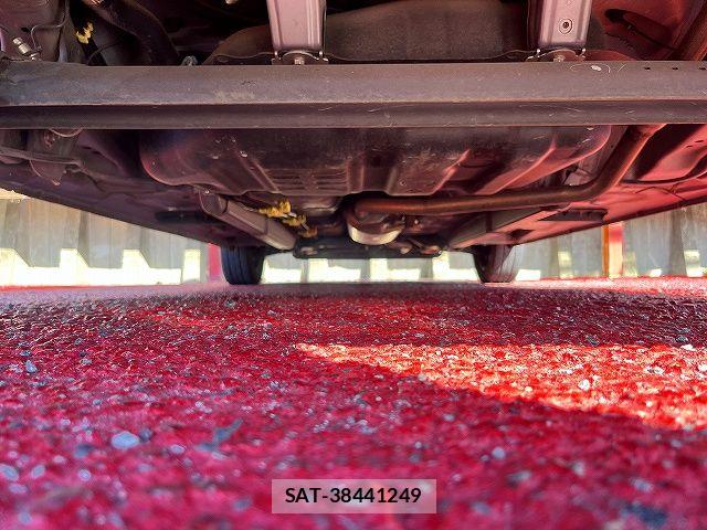 Daihatsu TANTO 2017-07 7225919-26