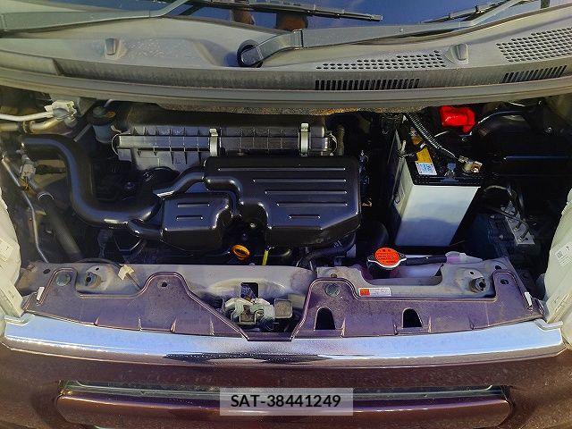 Daihatsu TANTO 2017-07 7225919-27