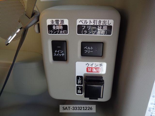 Daihatsu TANTO 2014-11 7225904-15