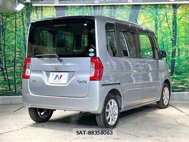 Daihatsu TANTO 2013-12 7225897-17