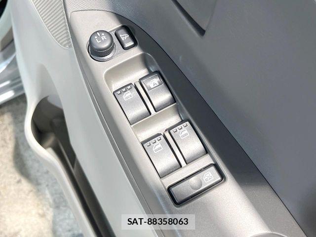 Daihatsu TANTO 2013-12 7225897-6