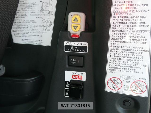 Daihatsu TANTO 2025-08 7225942-6