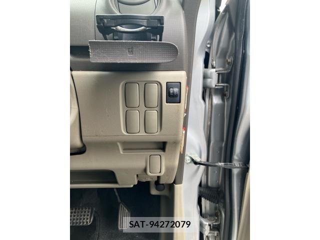 Daihatsu TANTO 2011-08 7252534-16