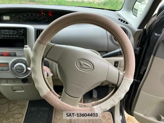 Daihatsu TANTO 2011-09 7252543-9