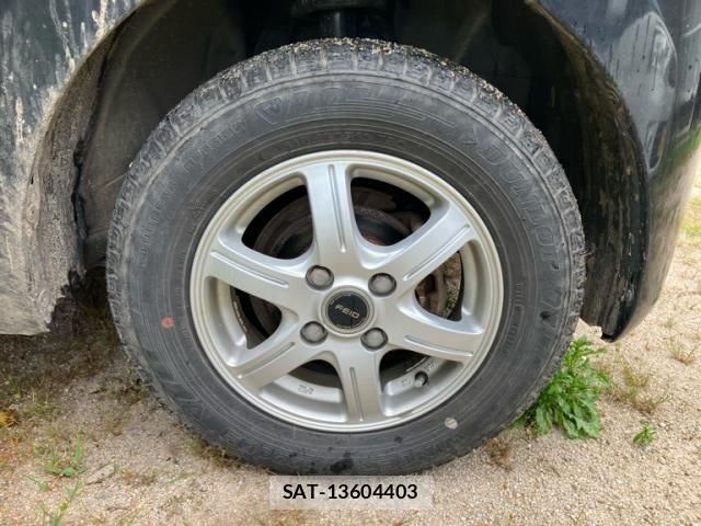 Daihatsu TANTO 2011-09 7252543-5