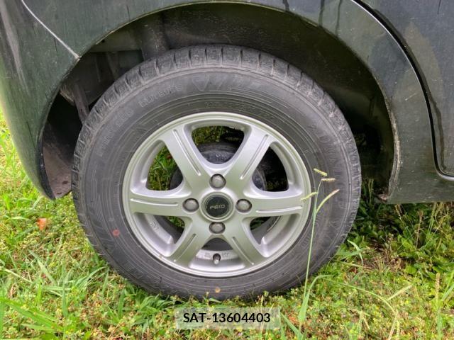 Daihatsu TANTO 2011-09 7252543-6