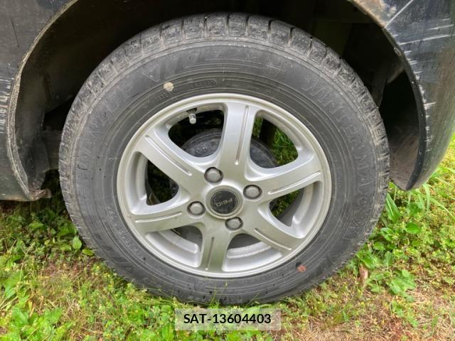 Daihatsu TANTO 2011-09 7252543-7