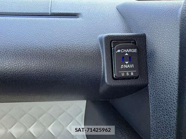 Daihatsu TANTO 2021-02 7252530-18