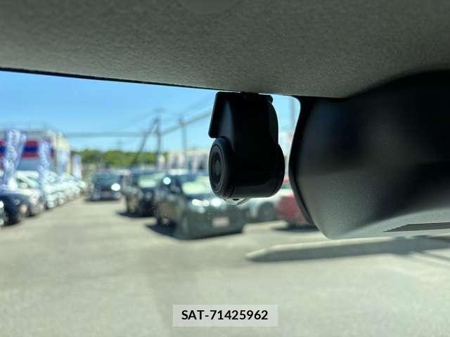Daihatsu TANTO 2021-02 7252530-28