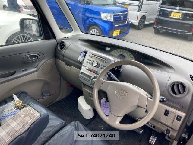 Daihatsu TANTO 2009-04 7252542-13