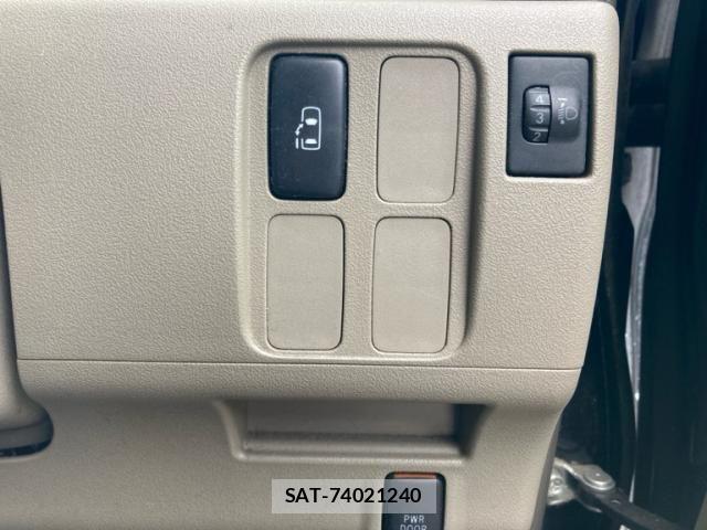 Daihatsu TANTO 2009-04 7252542-17