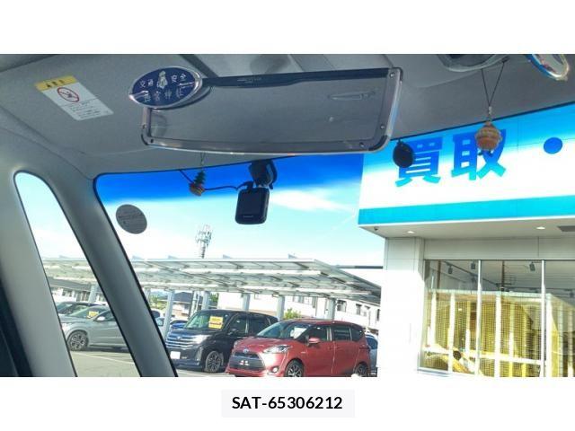 Daihatsu TANTO 2013-09 7252538-9