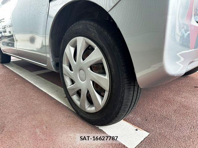 Daihatsu TANTO 2017-01 7252527-26