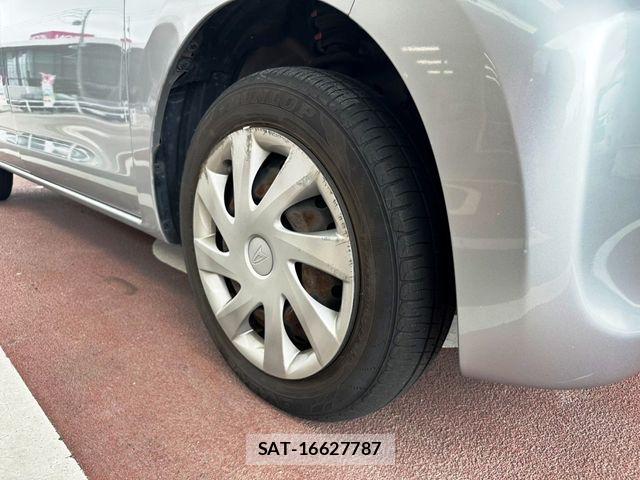 Daihatsu TANTO 2017-01 7252527-28