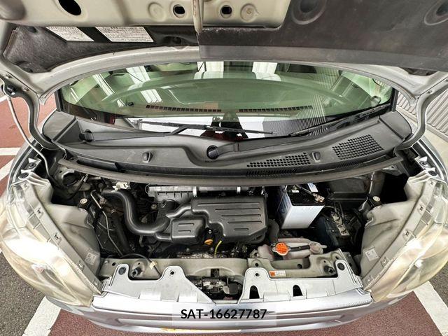 Daihatsu TANTO 2017-01 7252527-29