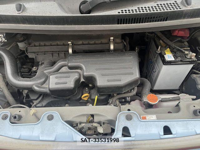 Daihatsu TANTO 2017-09 7252528-27