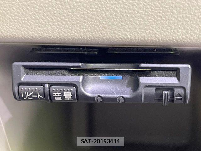 Daihatsu TANTO 2014-02 7273095-6