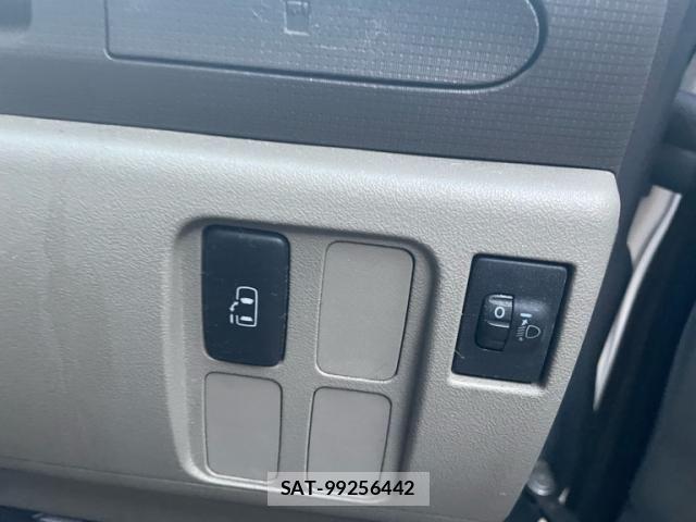 Daihatsu TANTO 2009-09 7272611-12