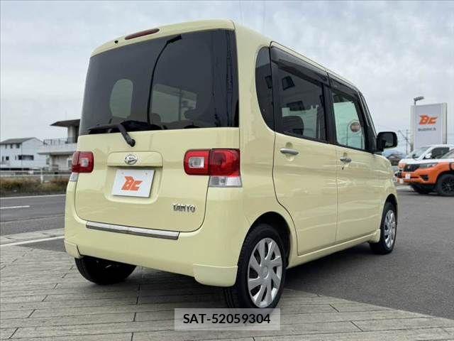Daihatsu TANTO 2011-12 7330552-14