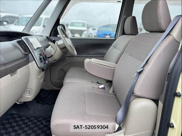 Daihatsu TANTO 2011-12 7330552-16