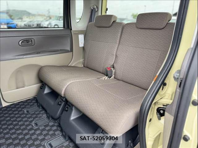 Daihatsu TANTO 2011-12 7330552-17