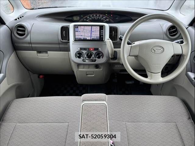 Daihatsu TANTO 2011-12 7330552-1
