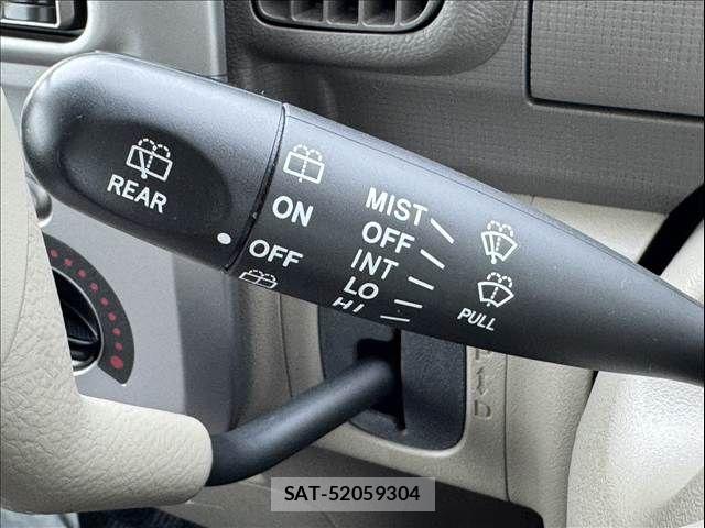 Daihatsu TANTO 2011-12 7330552-22
