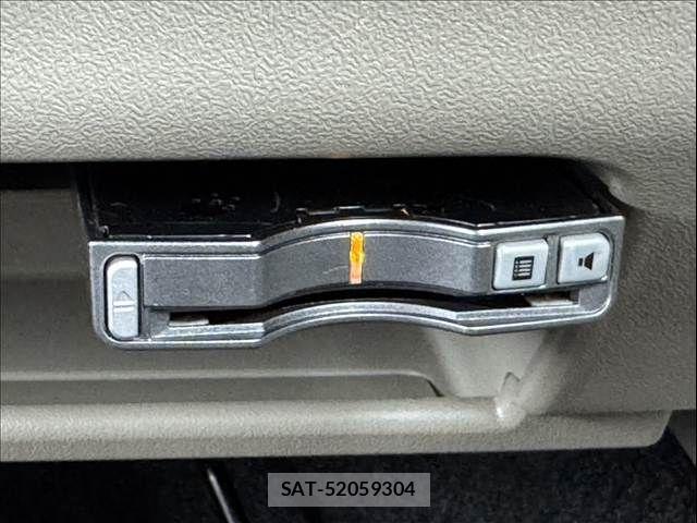 Daihatsu TANTO 2011-12 7330552-23