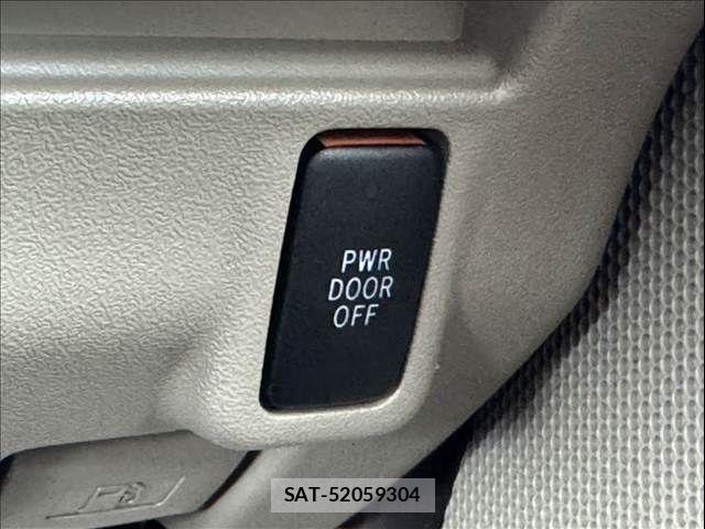 Daihatsu TANTO 2011-12 7330552-25