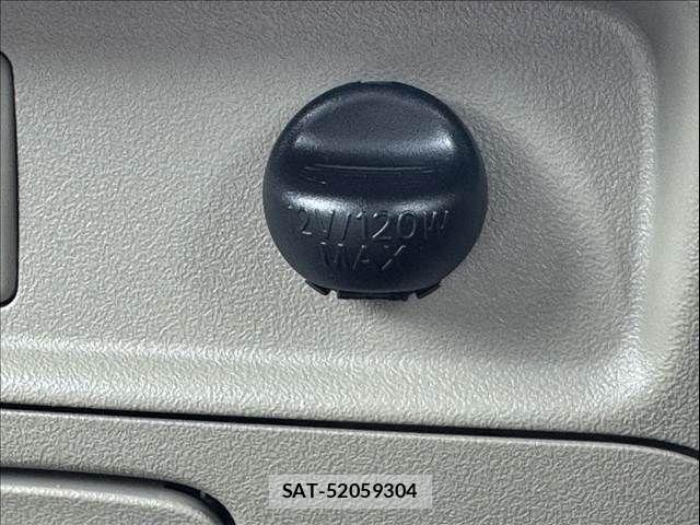 Daihatsu TANTO 2011-12 7330552-28