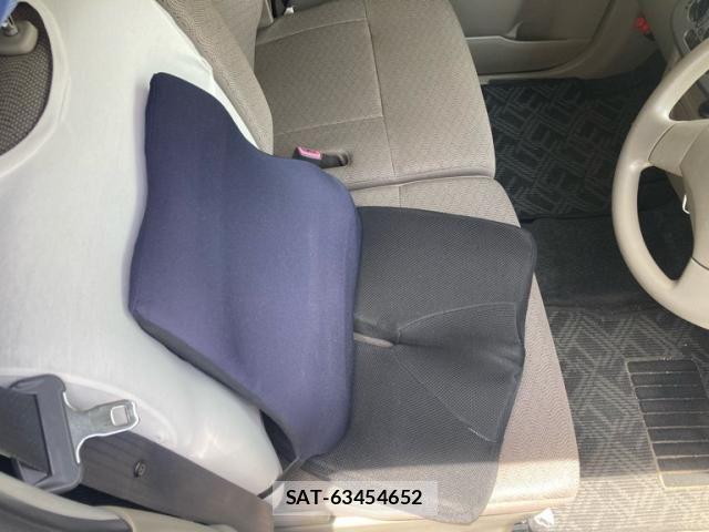 Daihatsu TANTO 2011-07 7330563-11