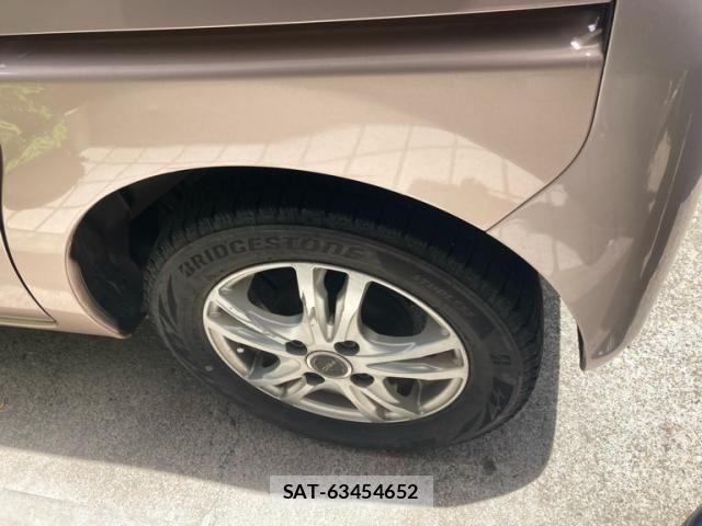 Daihatsu TANTO 2011-07 7330563-6