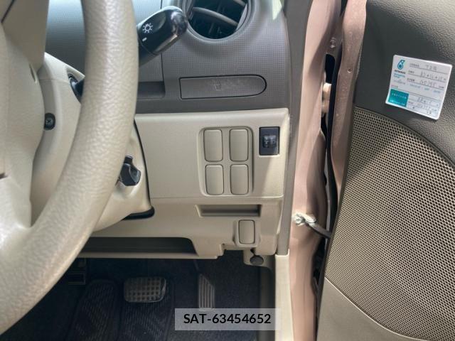 Daihatsu TANTO 2011-07 7330563-8