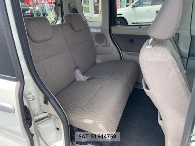 Daihatsu TANTO 2017-10 7330548-12